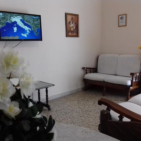 Casa Luigi Sergio - Affitto Breve Διαμέρισμα Santo Stefano di Camastra Εξωτερικό φωτογραφία