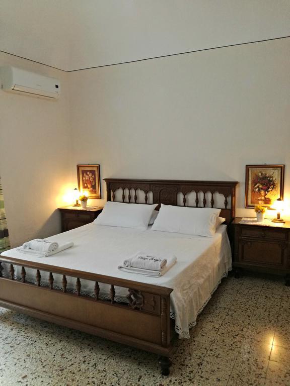 Casa Luigi Sergio - Affitto Breve Διαμέρισμα Santo Stefano di Camastra Εξωτερικό φωτογραφία